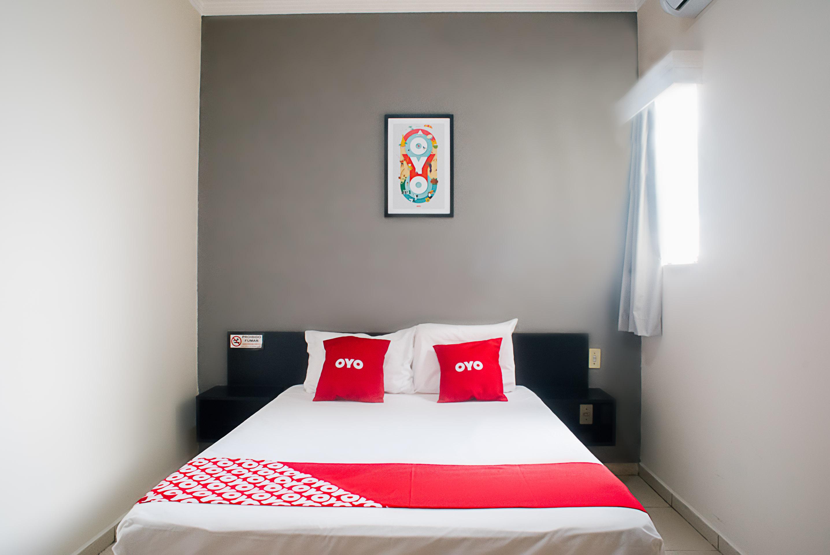 Oyo Cerrado Hotel, Campo Grande Campo Grande  Exterior photo A room at OYO 151, a hotel in Jakarta, Indonesia