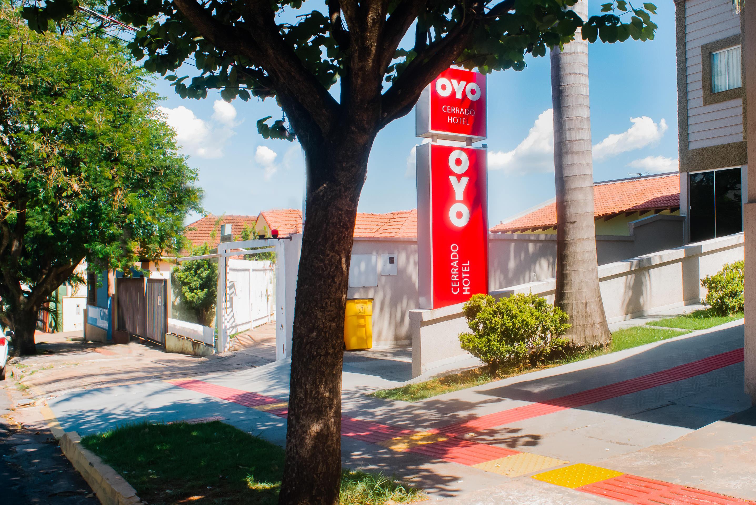 Oyo Cerrado Hotel, Campo Grande Campo Grande  Exterior photo OYO Hotel in Brazil
